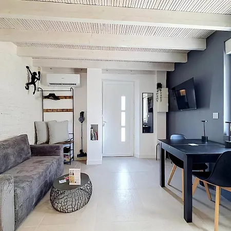 Apartment Duplex Climatise Avec Terrasse & Parking Gratuit A Clermont-Ferrand